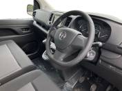 VAUXHALL VIVARO 2024 (24)