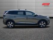 PEUGEOT 5008 2020 (20)