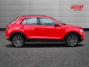 VOLKSWAGEN T-ROC 2018 (18)