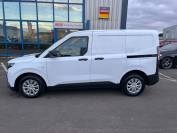 FORD TRANSIT COURIER 2024 (J0125)