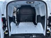 FORD TRANSIT COURIER 2024 (J0125)