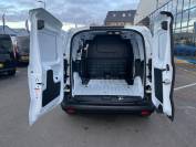 FORD TRANSIT COURIER 2024 (J0125)