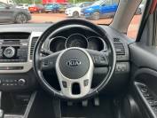 KIA VENGA 2016 (16)