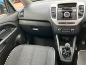 KIA VENGA 2016 (16)