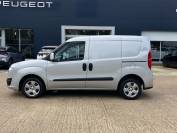 VAUXHALL COMBO 2018 (18)