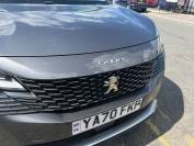 PEUGEOT 5008 2021 