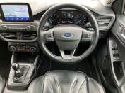 FORD FOCUS-VIGNALE 2020 (20)