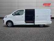 VAUXHALL VIVARO 2020 (70)