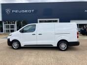 VAUXHALL VIVARO 2021 (21)