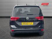 VOLKSWAGEN TOURAN 2018 (68)