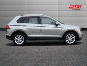 VOLKSWAGEN TIGUAN 2018 (18)