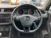 VOLKSWAGEN TIGUAN 2018 (18)