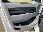 VAUXHALL VIVARO 2019 (69)