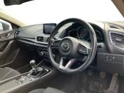 MAZDA 3 2018 (18)