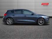 FORD FOCUS 2021 (21)