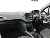 PEUGEOT 2008 2018 (68)