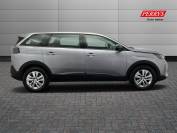 PEUGEOT 5008 2022 (22)