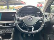 VOLKSWAGEN POLO 2018 (68)