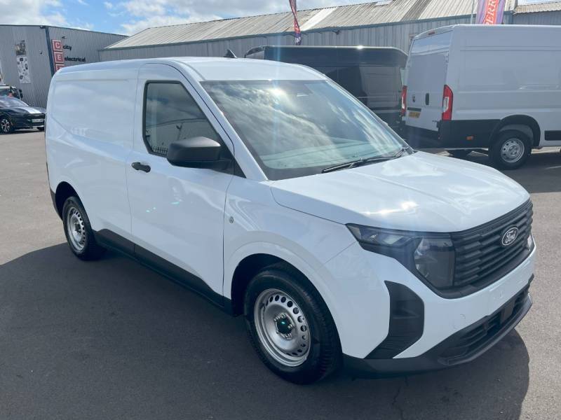 FORD TRANSIT COURIER 2024 (J0124)