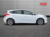 FORD FOCUS 2014 (64)