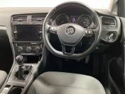 VOLKSWAGEN GOLF 2018 (68)