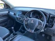 MITSUBISHI OUTLANDER 2015 (15)