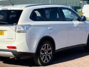 MITSUBISHI OUTLANDER 2015 (15)