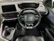 PEUGEOT 3008 2019 (19)