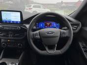 FORD KUGA 2022 (72)