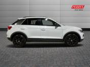 VOLKSWAGEN T-ROC 2021 (21)