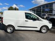 FORD TRANSIT COURIER 2023 (73)