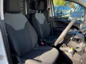 FORD TRANSIT COURIER 2023 (73)