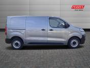 VAUXHALL VIVARO 2024 (24)