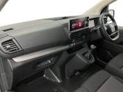 VAUXHALL VIVARO 2024 (74)