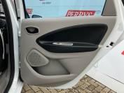 RENAULT ZOE 2015 (15)