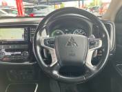 MITSUBISHI OUTLANDER 2015 (65)