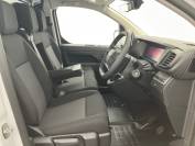 VAUXHALL VIVARO 2024 (74)