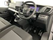 VAUXHALL VIVARO 2024 (74)