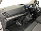 VAUXHALL VIVARO 2024 (74)