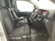 VAUXHALL VIVARO 2024 (74)