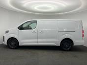 VAUXHALL VIVARO 2024 (74)