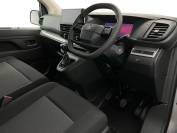 VAUXHALL VIVARO 2024 (74)