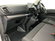 VAUXHALL VIVARO 2024 (74)