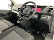 VAUXHALL VIVARO 2024 (74)