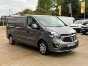 VAUXHALL VIVARO 2017 (17)