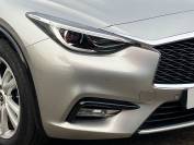 INFINITI Q30 2017 (17)