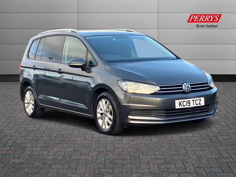 VOLKSWAGEN TOURAN 2019 (19)