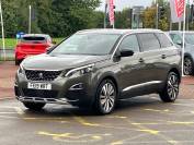 PEUGEOT 5008 2019 (19)