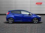 FORD FIESTA 2017 (17)