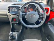 TOYOTA AYGO 2019 (69)